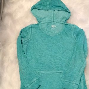 Hooded long sleeve shirt